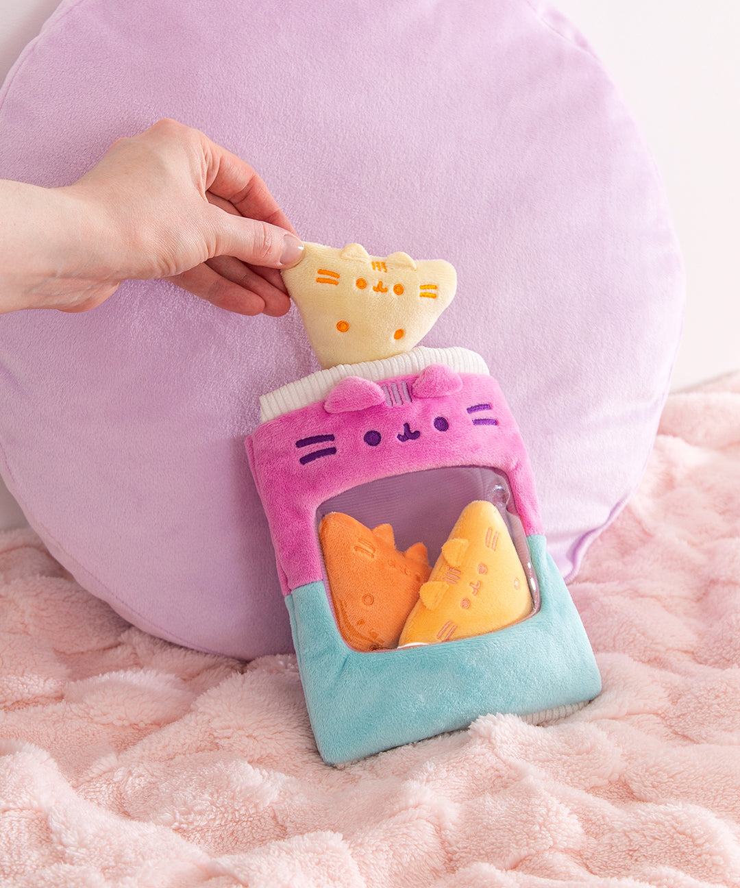 GamerPusheenBagofChipsPlush_006_web
