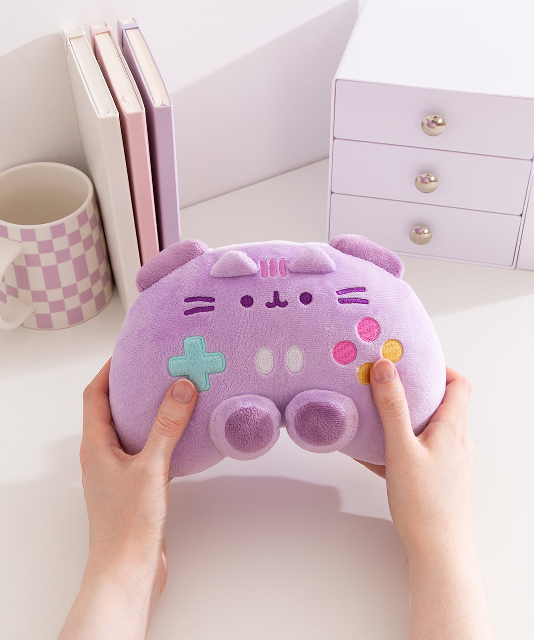 GamerPusheenControllerPlush_021_web