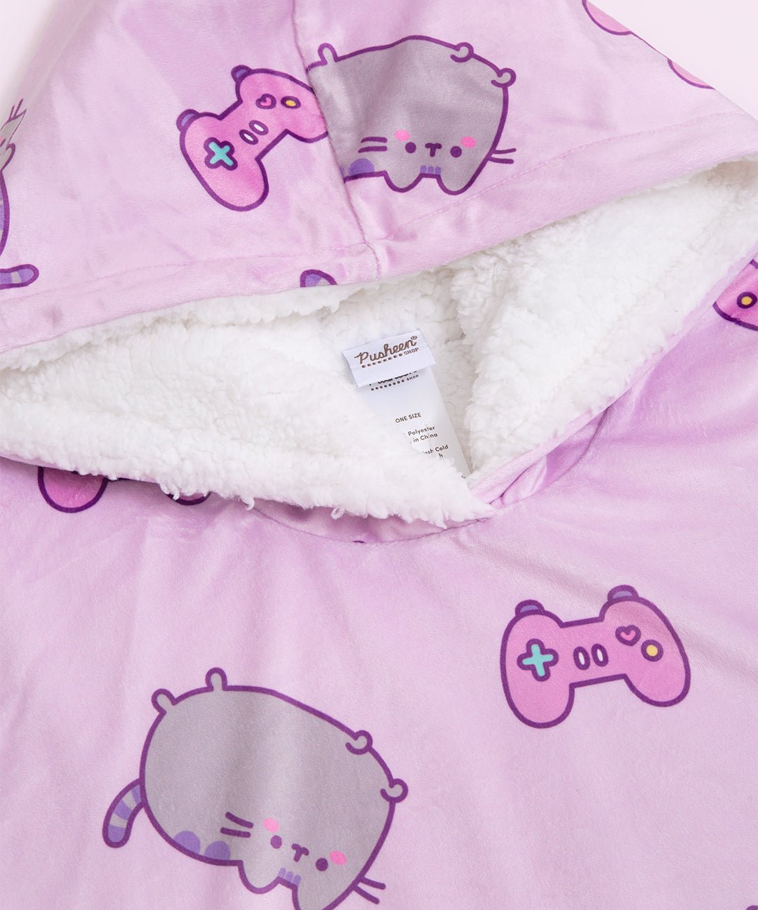 Gamer_Pusheen_Wearable_Blanket_Hoodie_002_WEB