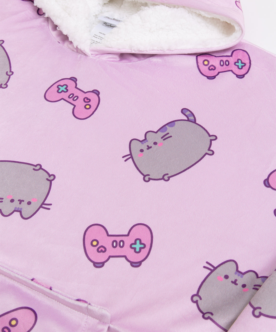 Gamer_Pusheen_Wearable_Blanket_Hoodie_004_WEB