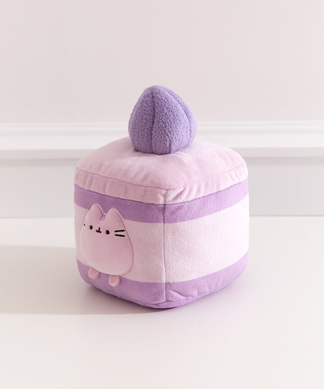 Lavender_Sponge_Cake_Squisheen_Plush_003_web