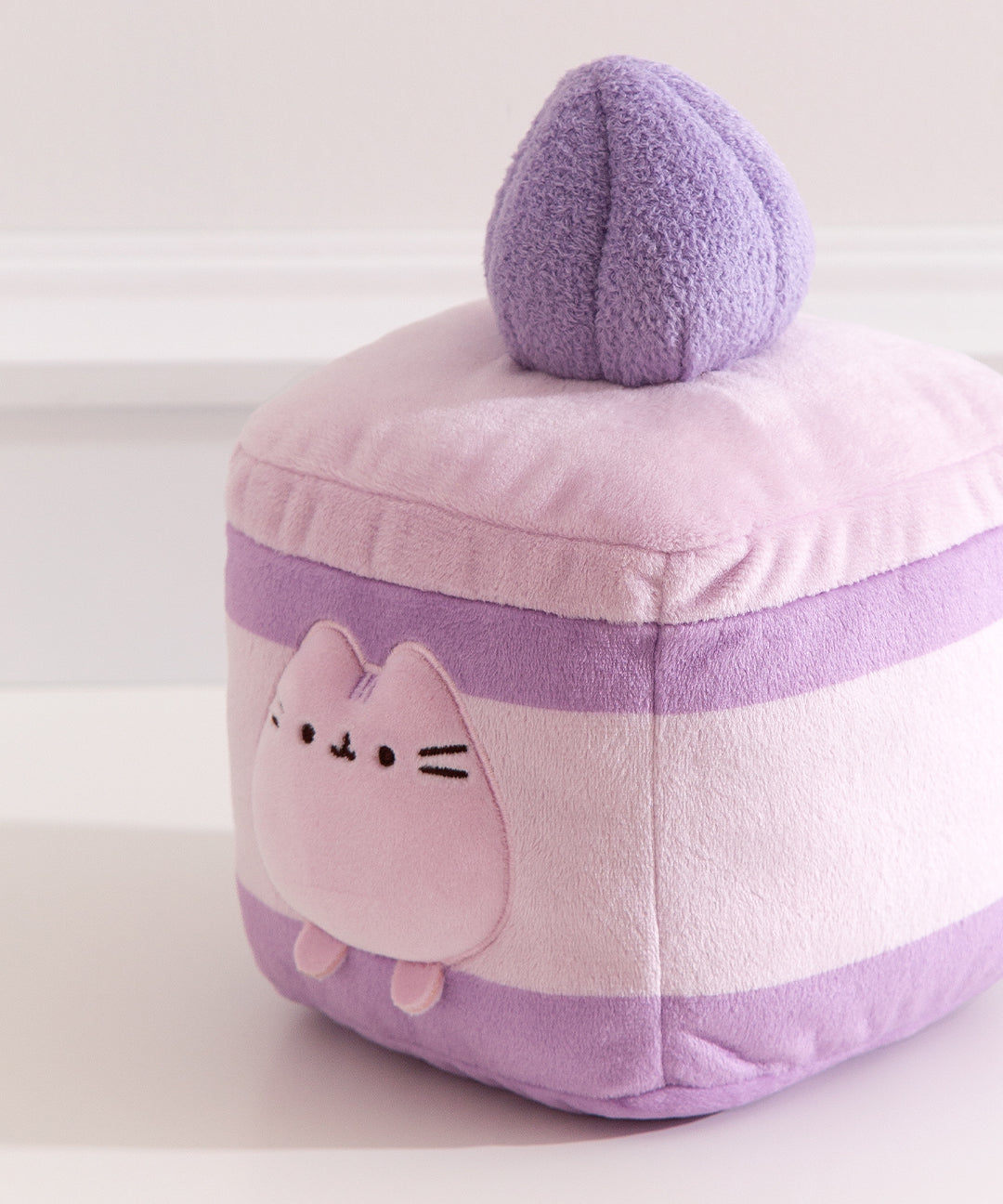 Lavender_Sponge_Cake_Squisheen_Plush_005_web