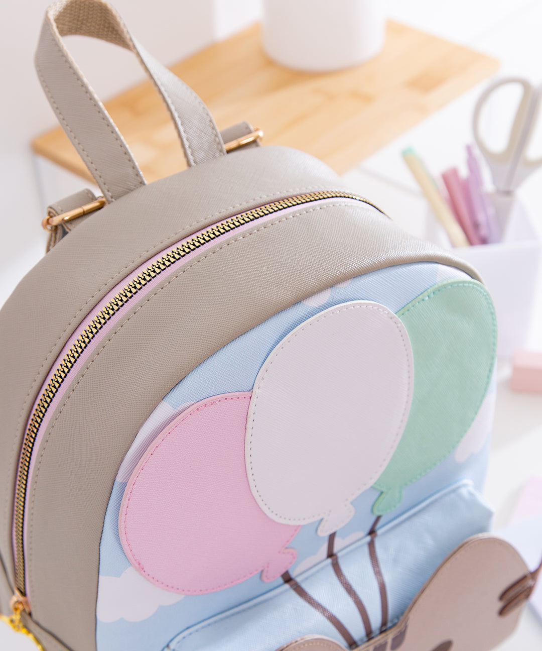 Pusheen15thAnniversaryBalloonsBackpack_006_web