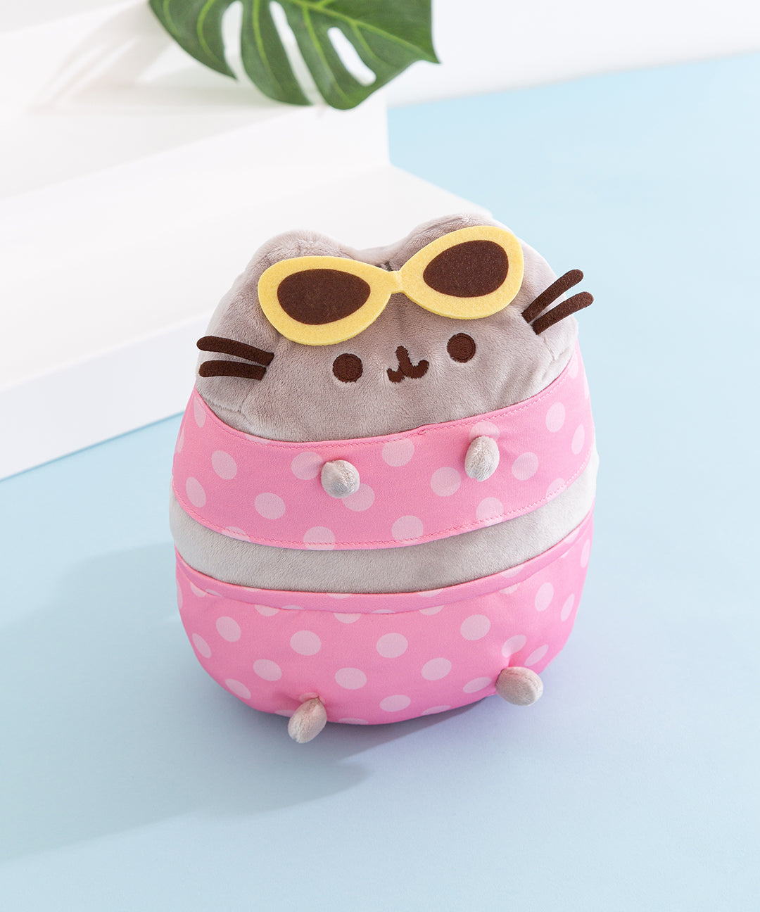 PusheenPoolPartyPlush_11_web_d9b473da-a674-4613-be11-687cf44adc27