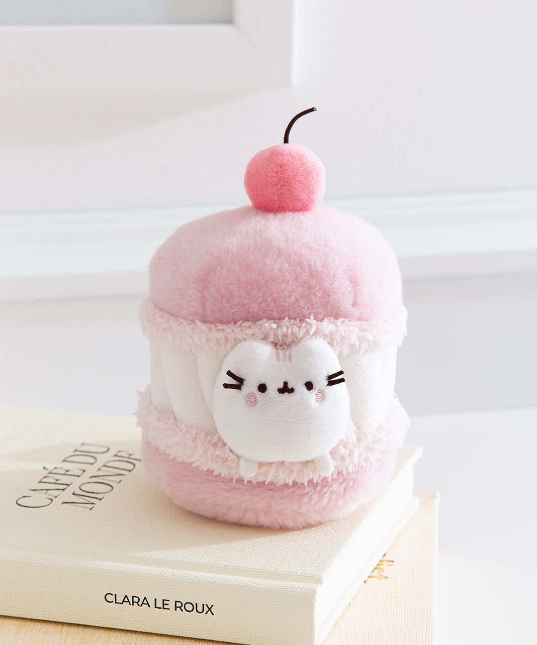 PusheenSweetsCherryMacaronPlush2-pcEnvironment_009_web