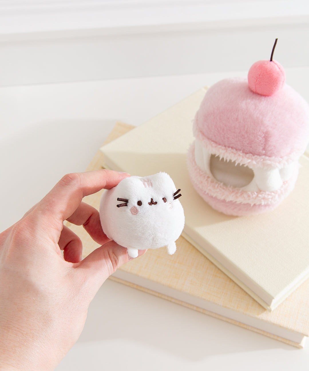PusheenSweetsCherryMacaronPlush2-pcEnvironment_010_web