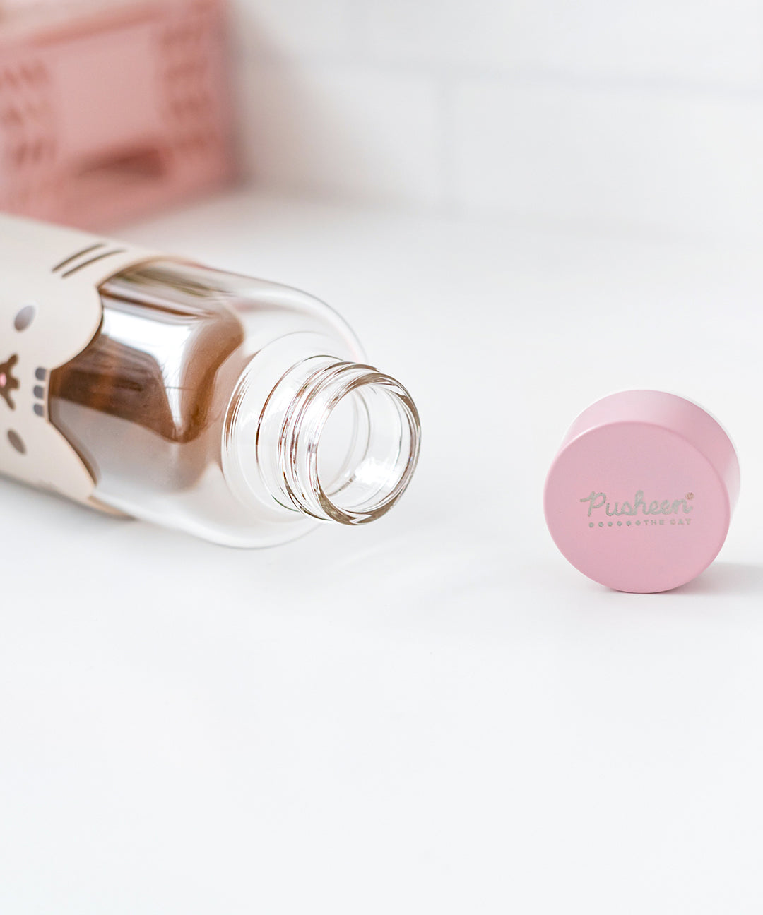 Pusheen_Glass_Water_Bottle_001_web