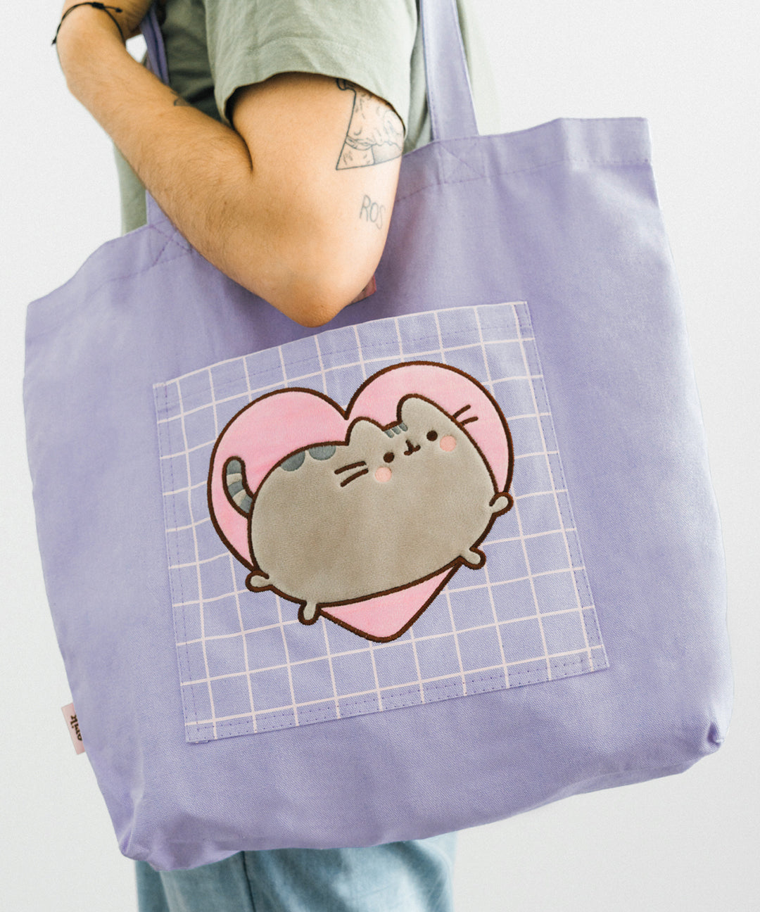 Pusheen_Heart_Deluxe_Tote_Bag_004_web