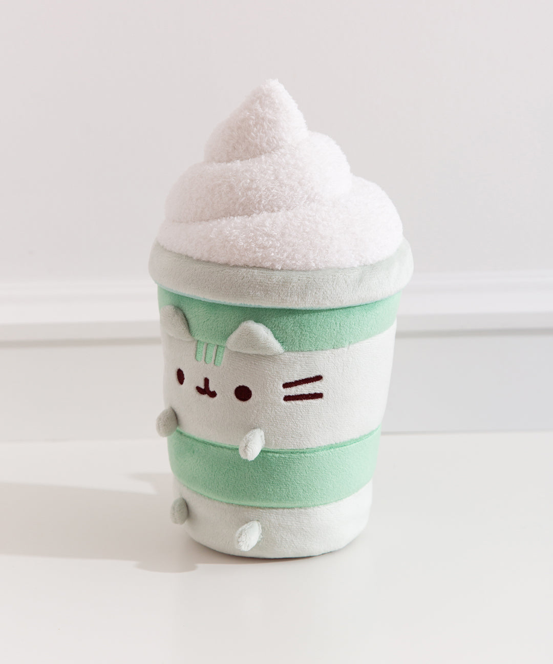 Pusheen_Matcha_Latte_Plush_003_web
