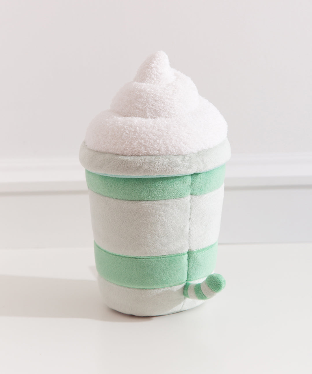 Pusheen_Matcha_Latte_Plush_004_web