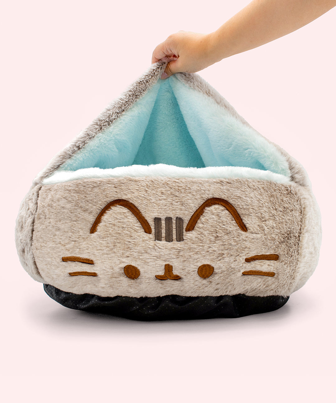 Pusheen_Pet_Cuddler_Bed_006_web