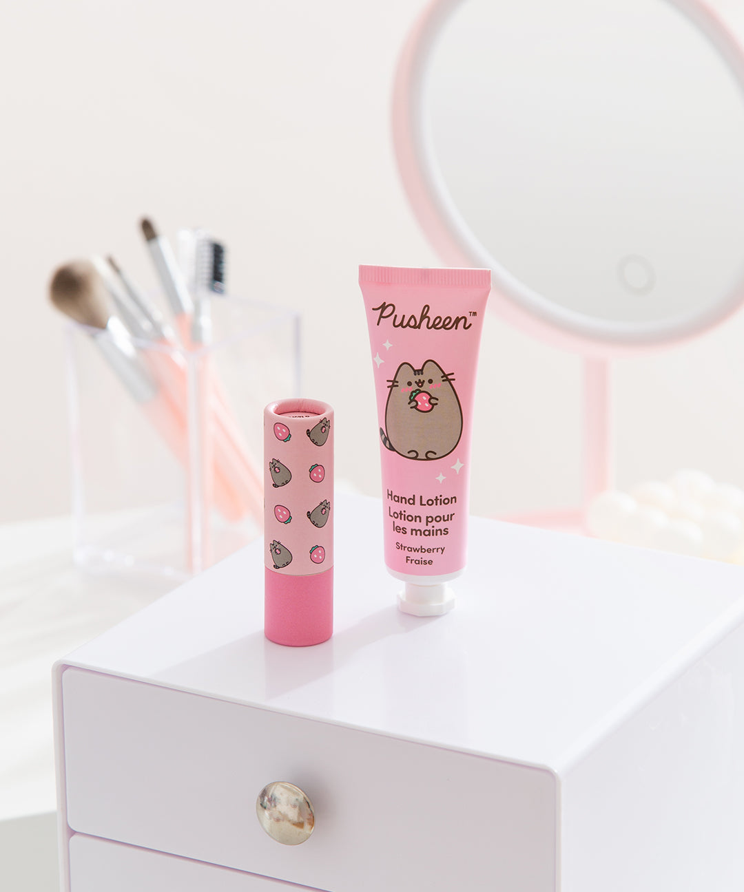 Pusheen_Strawberry_Lip_Balm___Hand_Lotion_Set_017_web