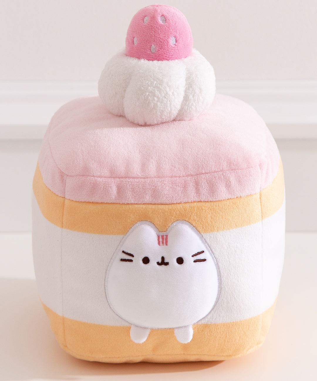 Strawberry_Sponge_Cake_Squisheen_Plush_006_web